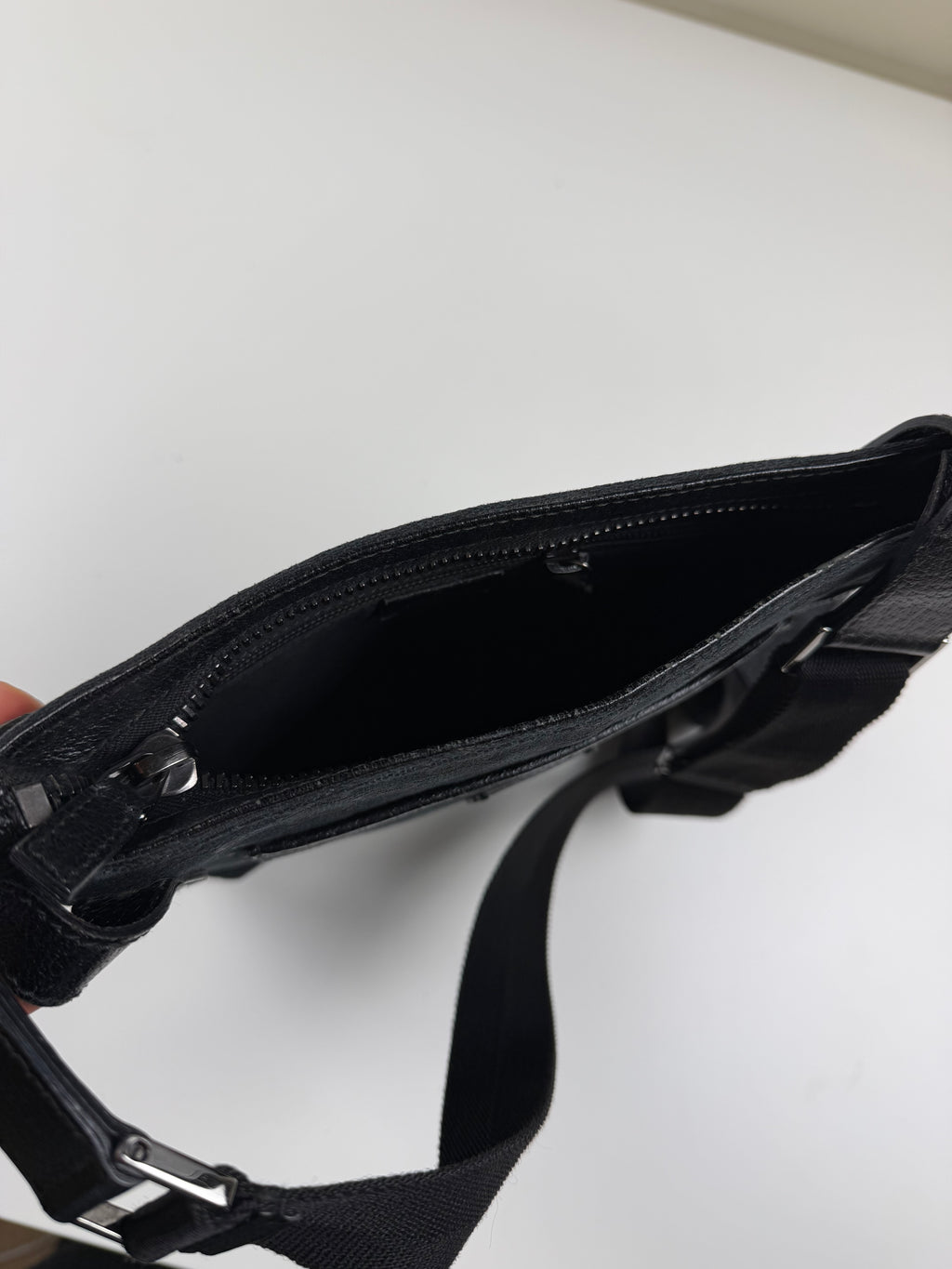 Gucci messenger bag black side bag
