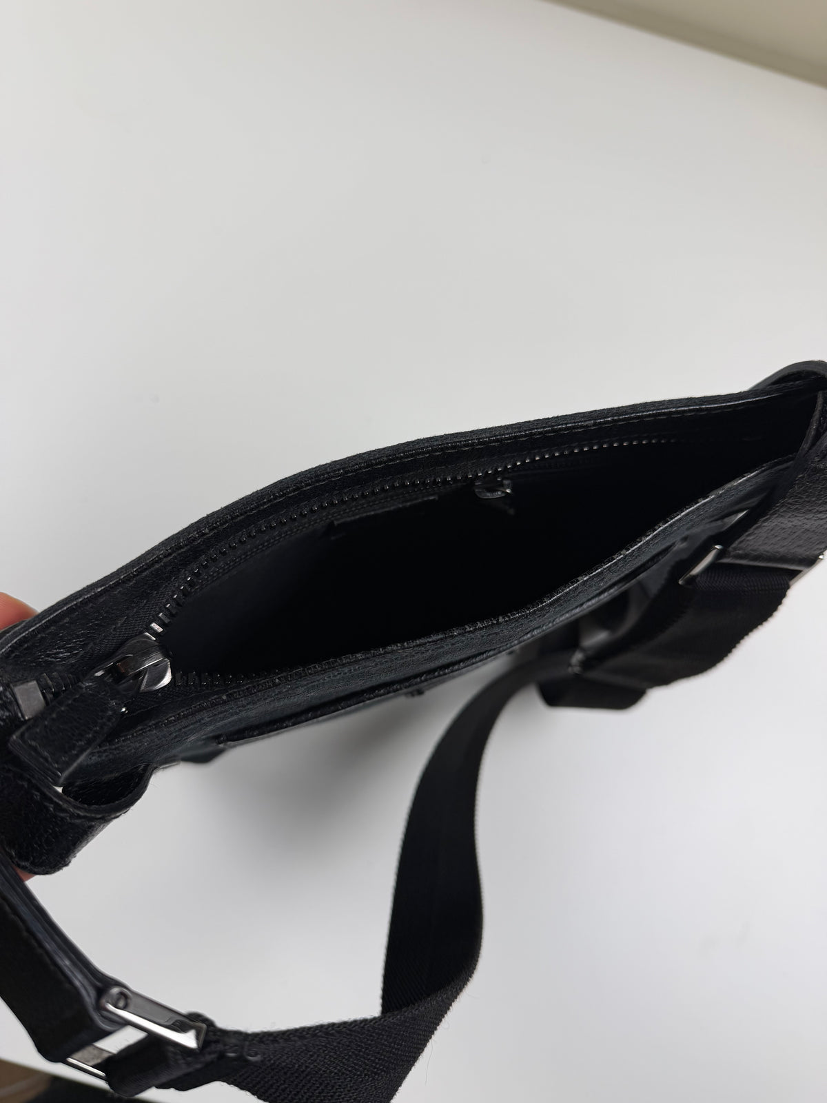 Gucci messenger bag black side bag