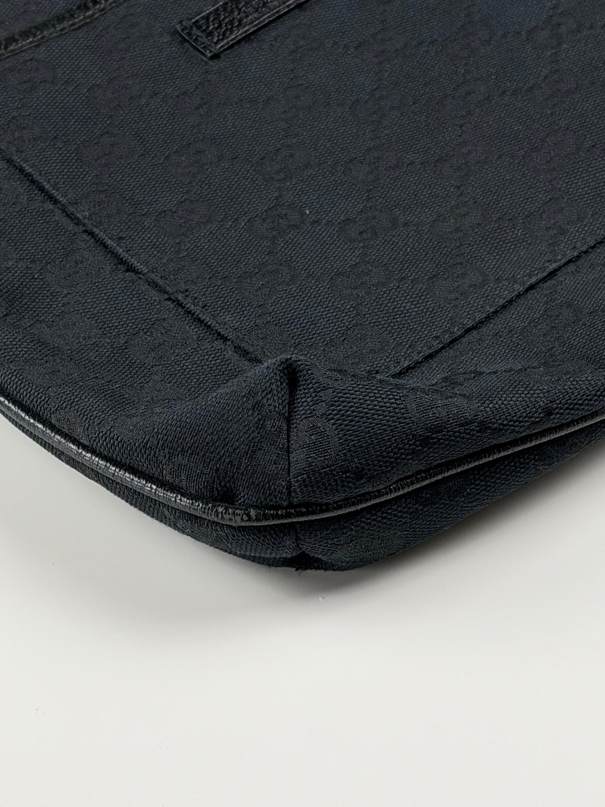 Gucci messenger bag black side bag